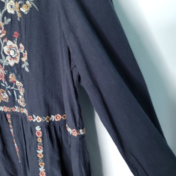 AMERICAN EAGLE WOMEN'S Floral Embroidered Bell Sleeve Boho Top MEDIUM - Picture 14 of 16